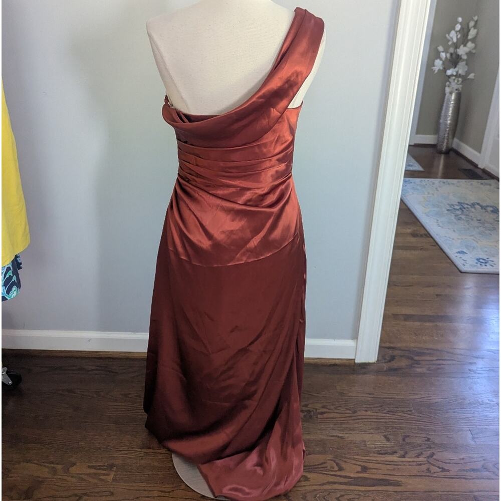 NEW Women's Galina Signature One-Shoulder Charmeuse Sheath Dress Cinnamon 10 - Picture 8 of 9